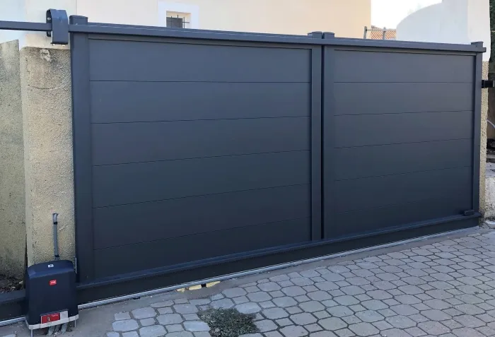 Comment faire l'installation d'un moteur de portail coulissant ?