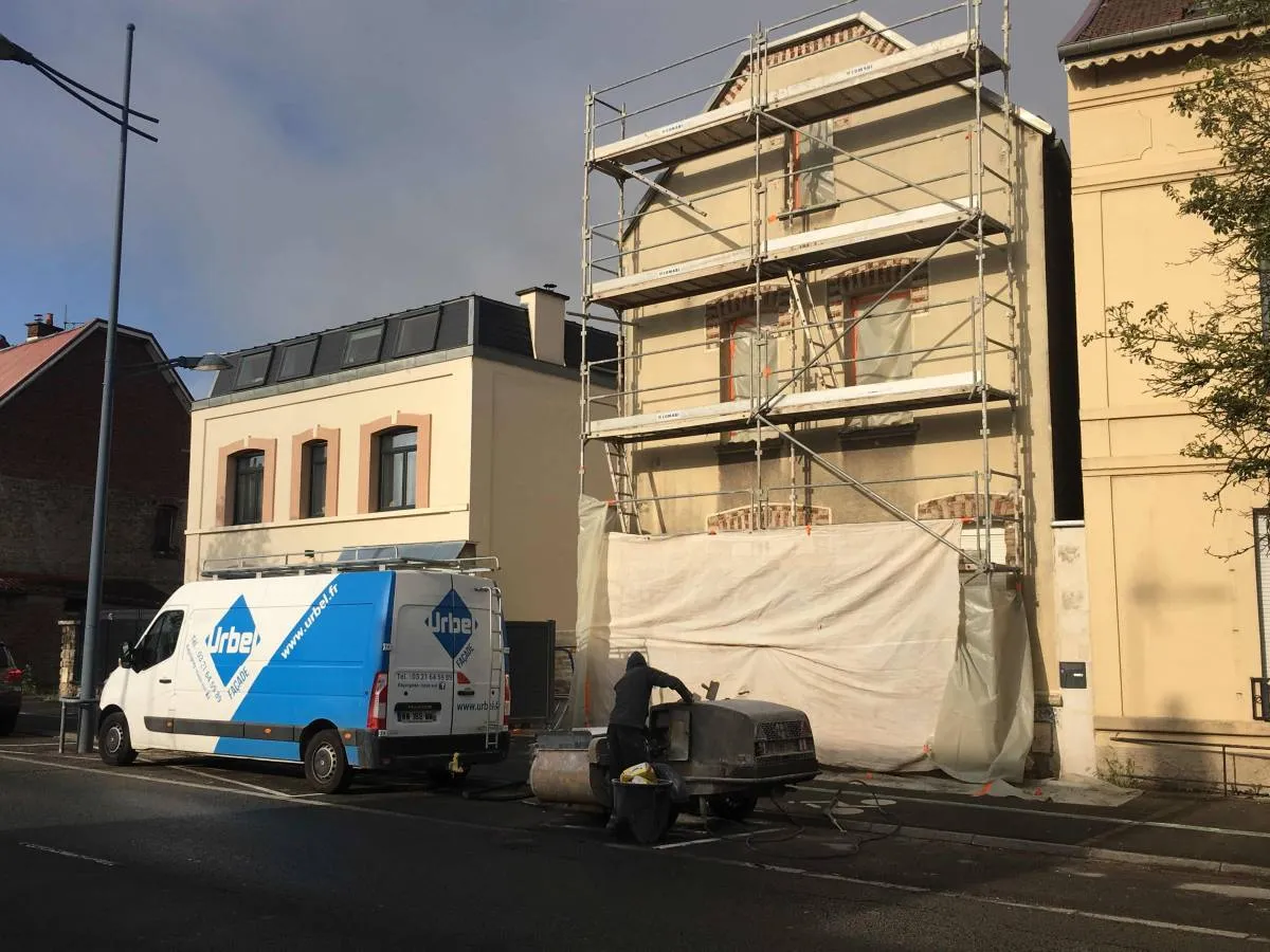 Ravalement de la façade d'un logement : quelles étapes ?